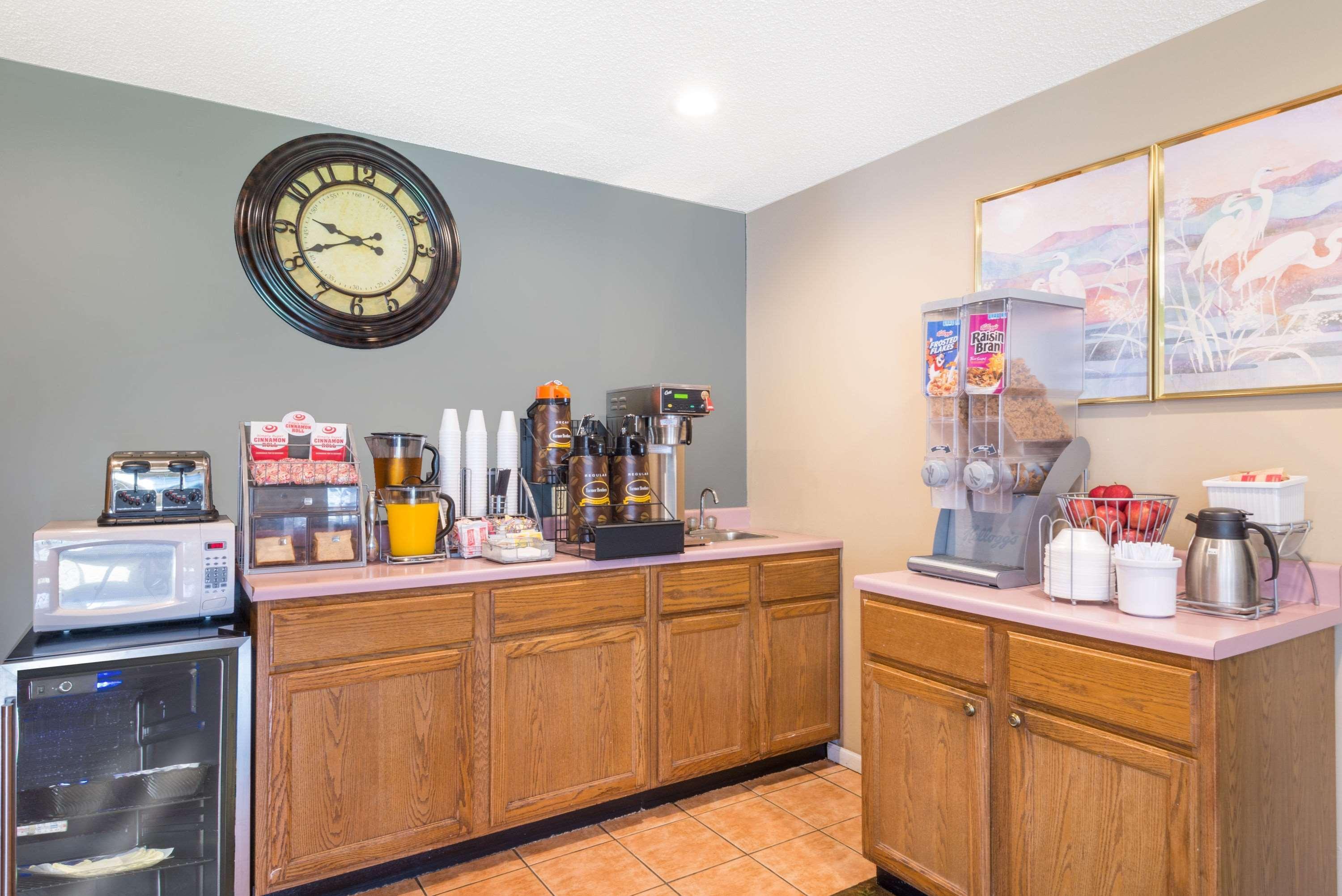 Super 8 By Wyndham Olney Motel Luaran gambar